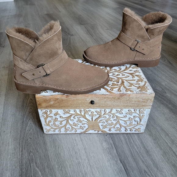 UGG Aubrielle Suede Boot